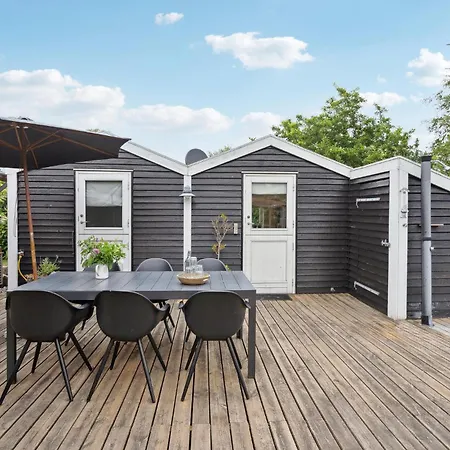 3 Bedroom Amazing In Holiday home *