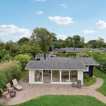 3 Bedroom Amazing In Holiday home Otterup