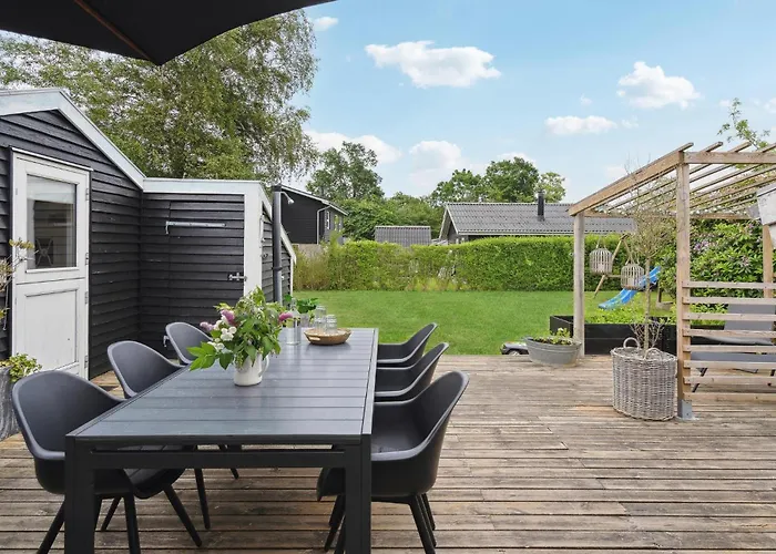 3 Bedroom Amazing In Otterup